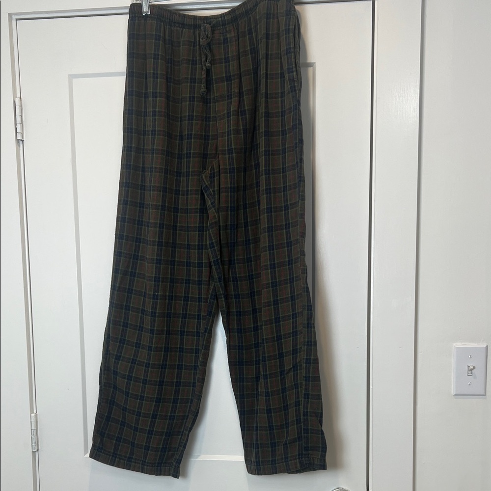 Croft & Barrow Plaid PJ pants- green and Blue size large.